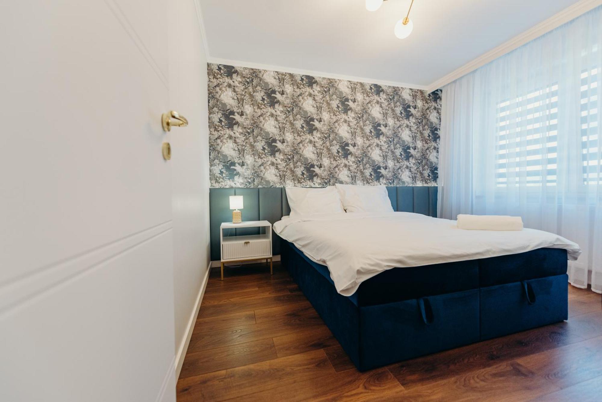3 Bedrooms Premium Bella Blue For 8 Guests With Ac And Free Out Side Parking Ряшів Екстер'єр фото